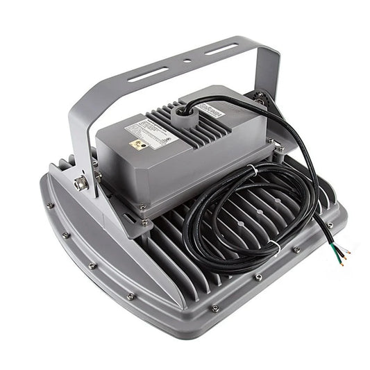 Durable explosion-proof light providing uniform illumination for safety